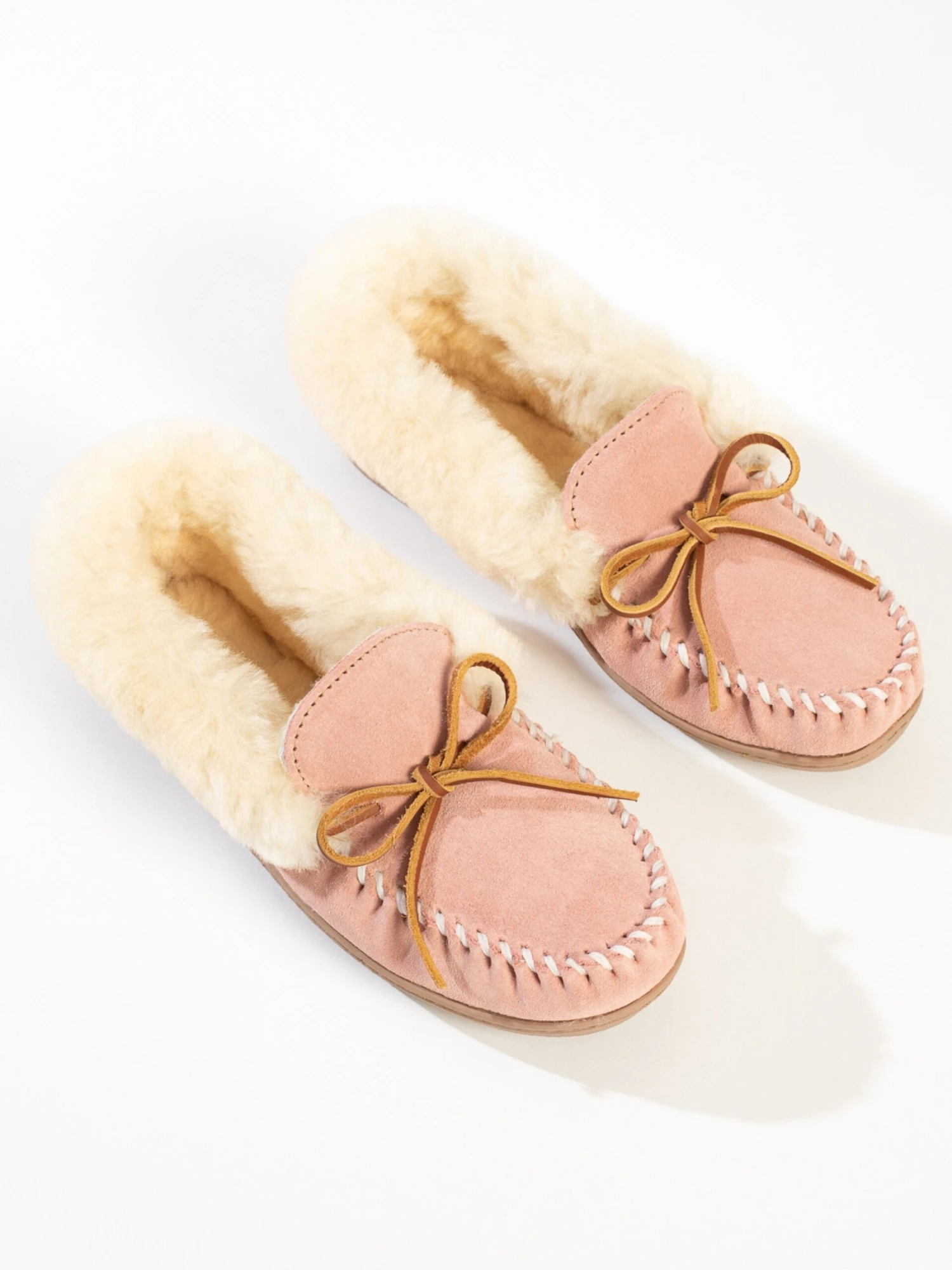 Minnetonka Lage Schoenen Mocassins Alpine Dames Bruin 4 Minnetonka Lage Schoenen Mocassins Alpine Dames Bruin - Afbeelding 2